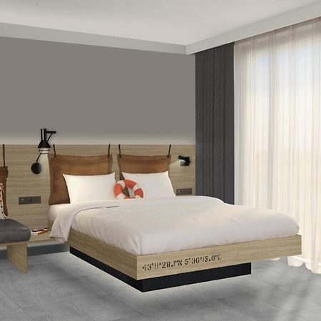 Moxy La Ciotat Hotel Ngoại thất bức ảnh