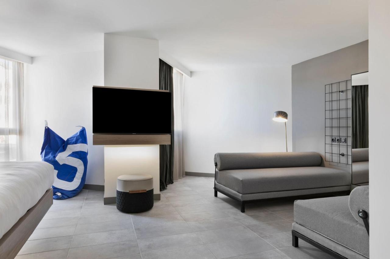 Moxy La Ciotat Hotel Ngoại thất bức ảnh
