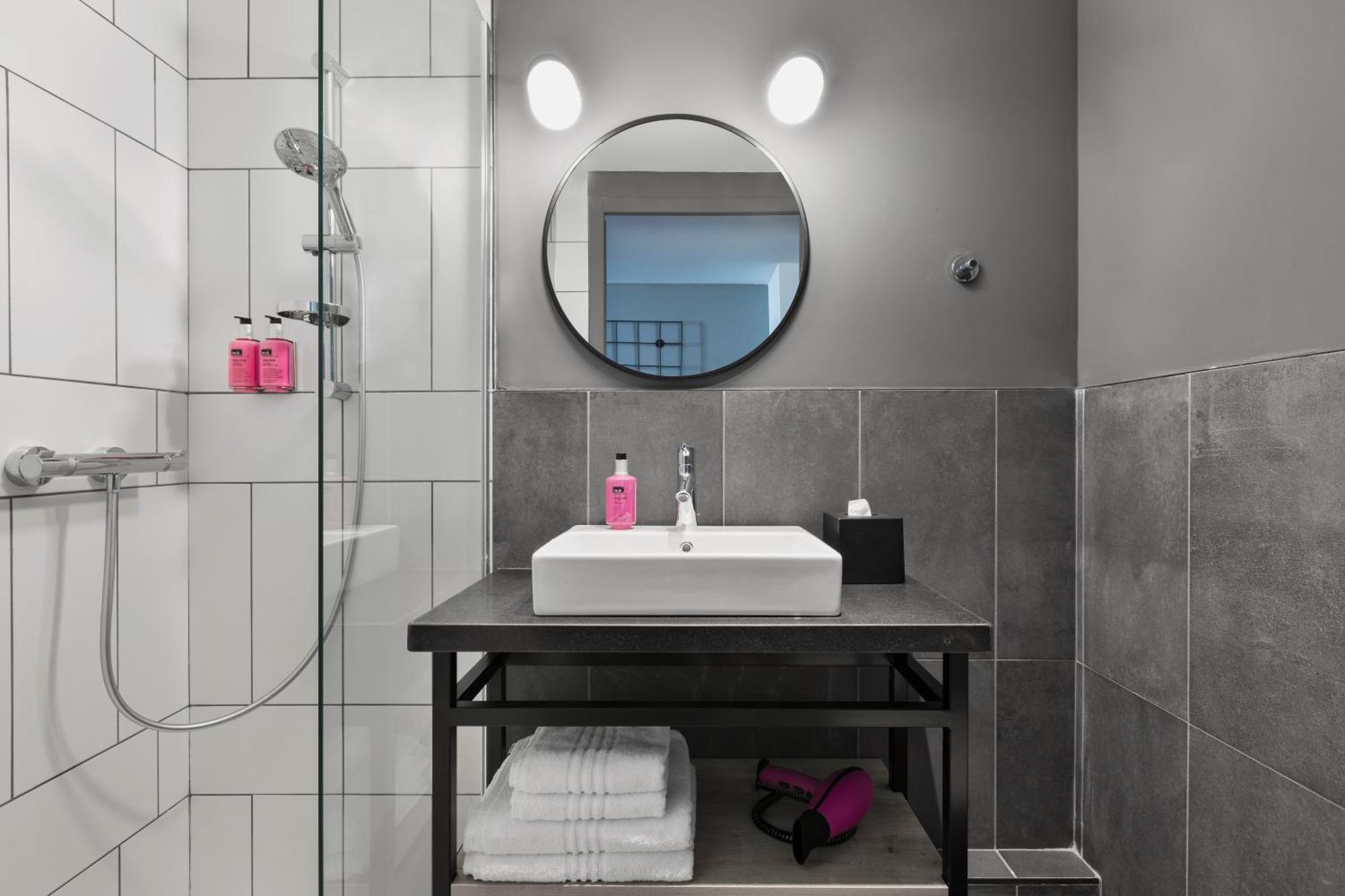 Moxy La Ciotat Hotel Ngoại thất bức ảnh